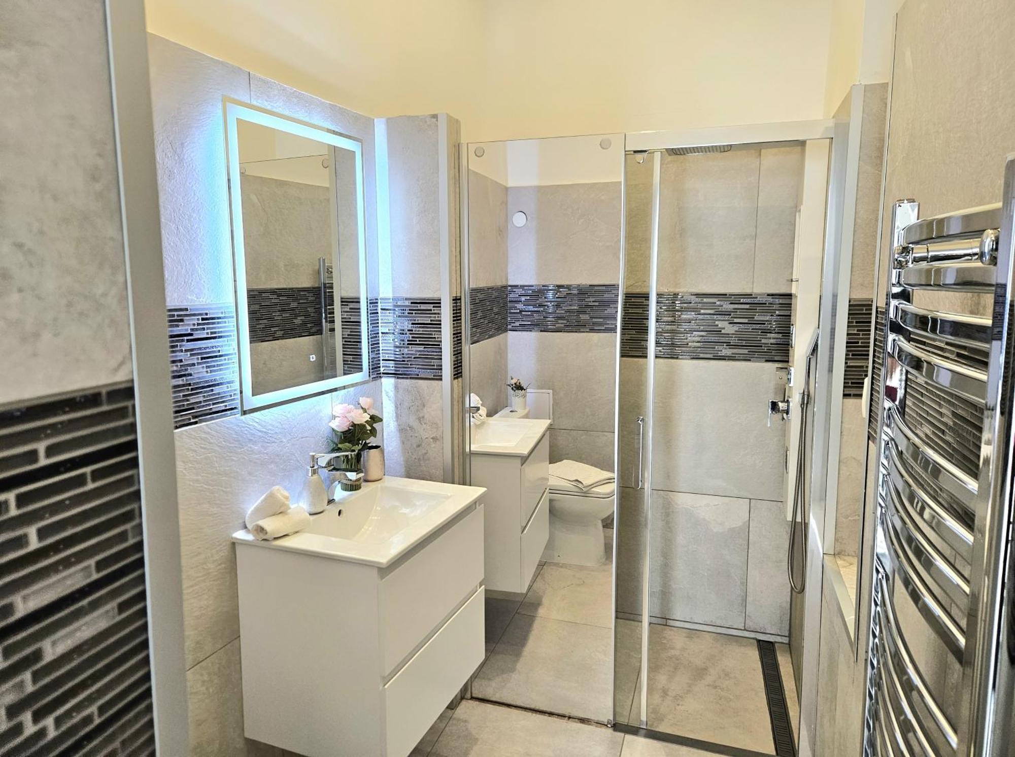 Designer Downtown Gem Lägenhet Budapest Exteriör bild