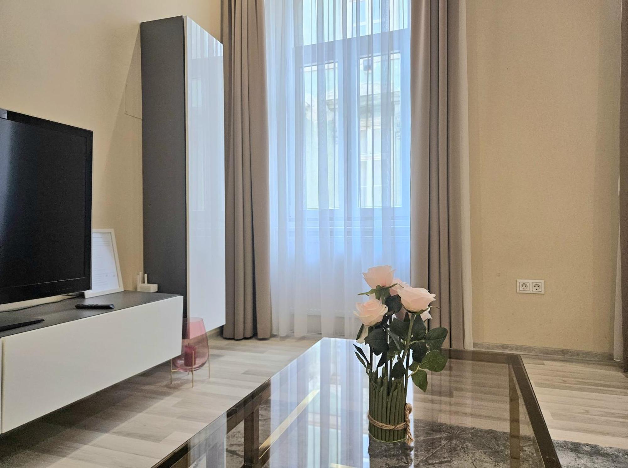 Designer Downtown Gem Lägenhet Budapest Exteriör bild